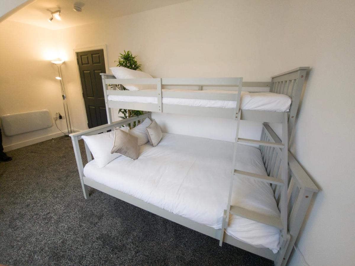 Principality Suites; Three Bed By Promise Apartment *